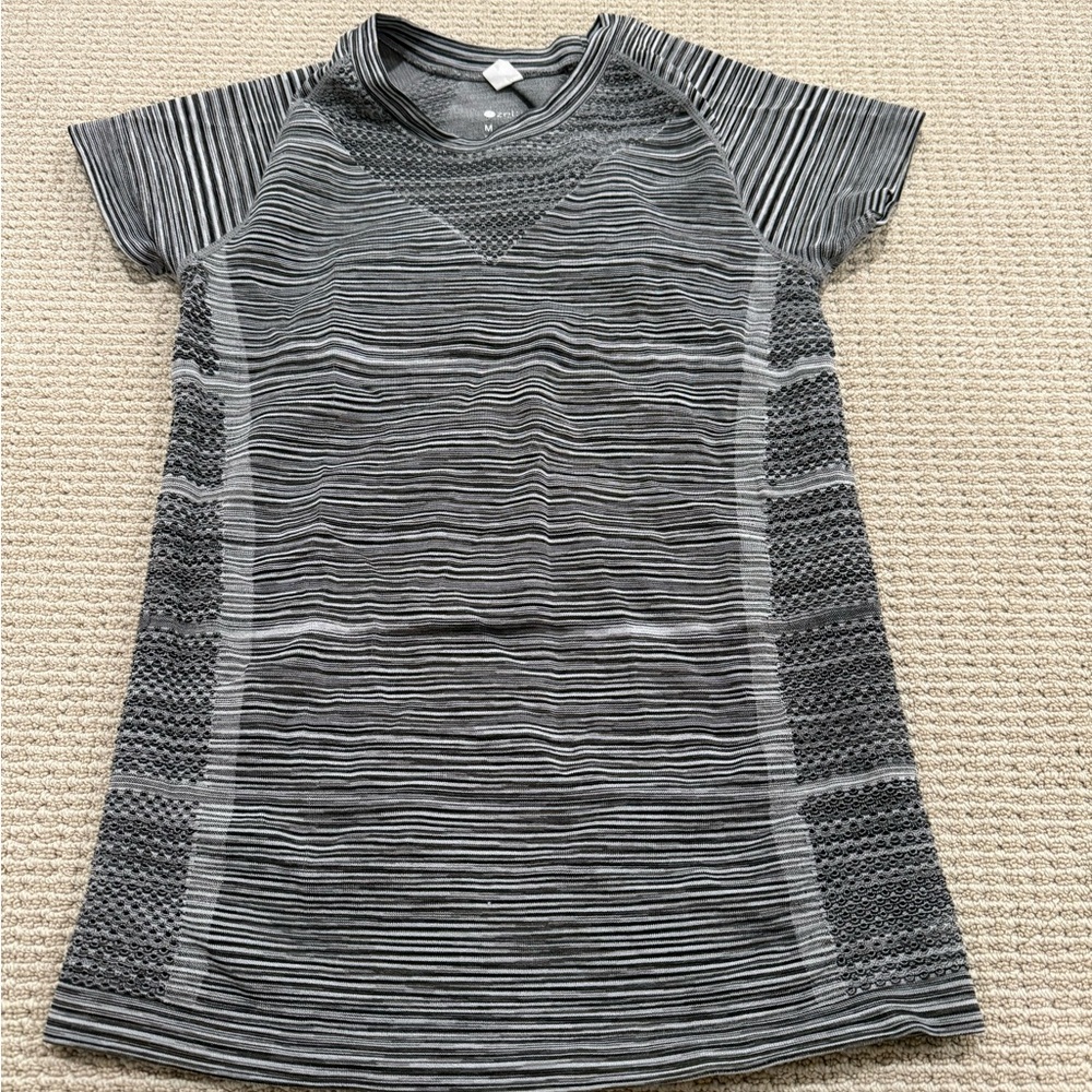 Zella Gray Striped Short Sleeve Tee
